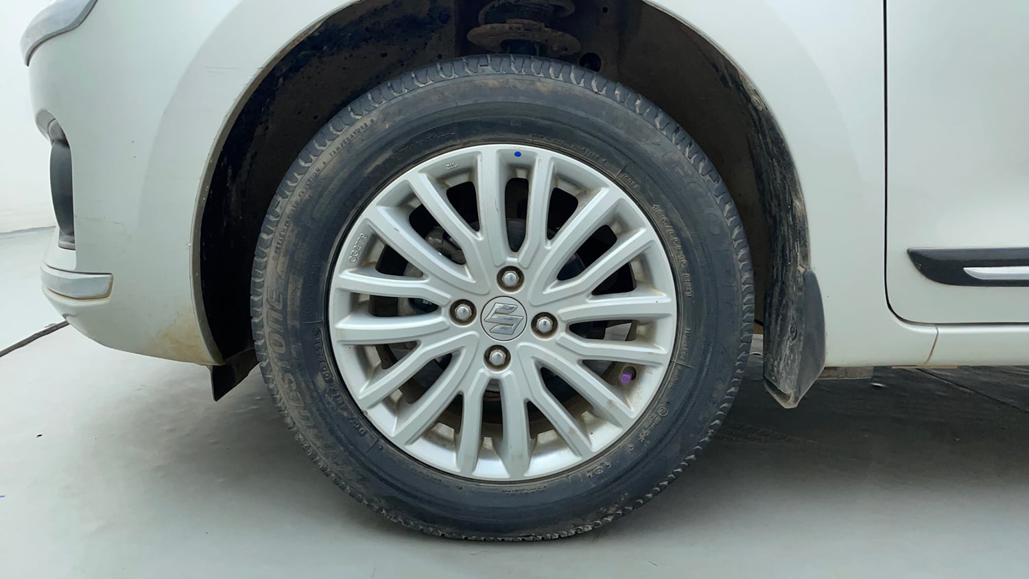 Used 2018 Maruti Suzuki Dzire ZXi Petrol Manual tyres LEFT FRONT TYRE RIM VIEW