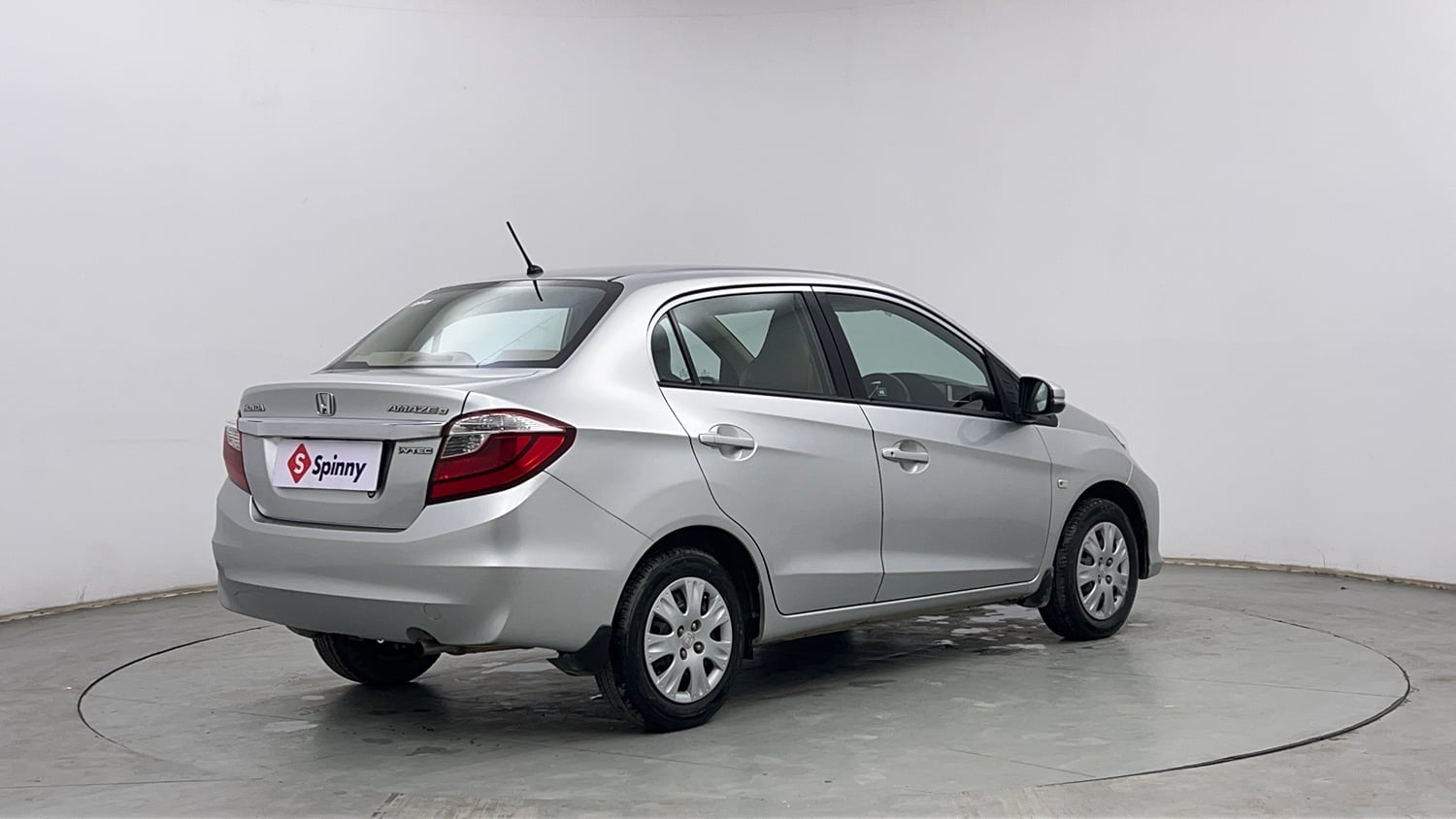 Used 2017 Honda Amaze 1.2 S i-VTEC Petrol Manual exterior RIGHT REAR CORNER VIEW