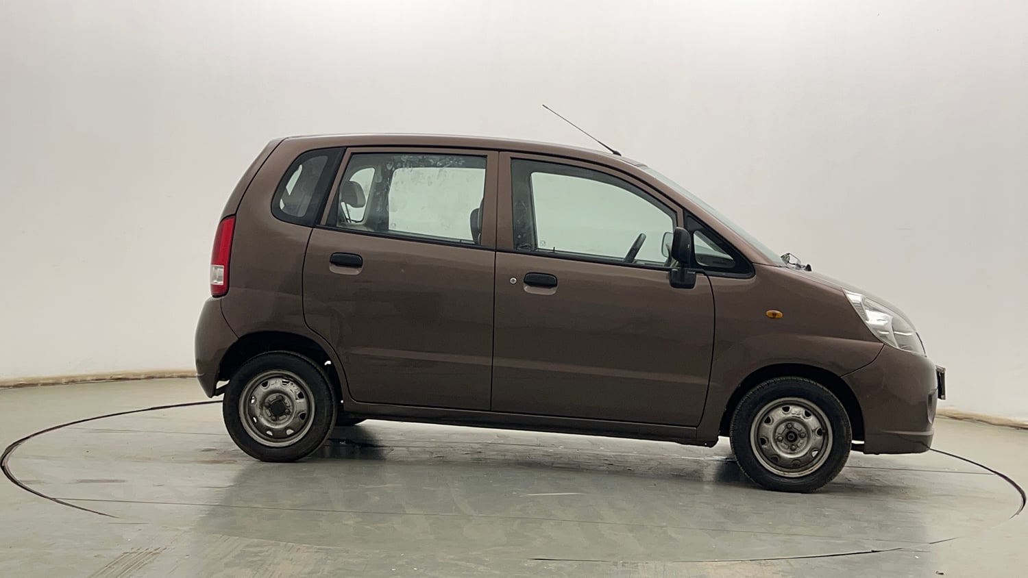 Used 2013 Maruti Suzuki Estilo LXi BS-IV Petrol Manual exterior RIGHT SIDE VIEW