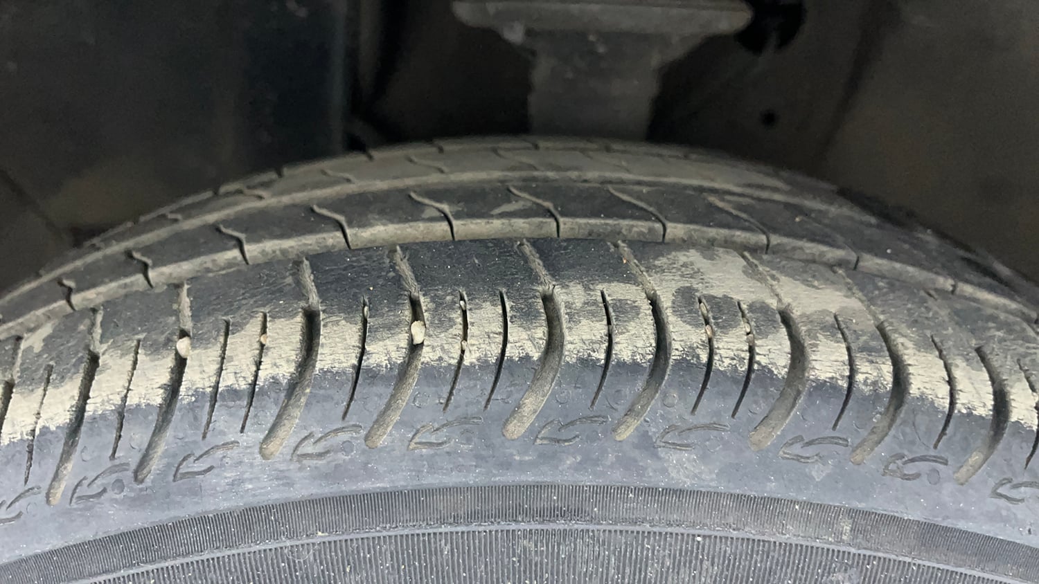 Used 2023 Maruti Suzuki Wagon R ZXI 1.2 AGS Petrol Automatic tyres LEFT FRONT TYRE TREAD VIEW