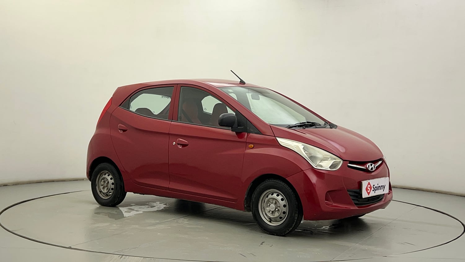 Used 2015 Hyundai Eon Era Petrol Manual exterior RIGHT FRONT CORNER VIEW