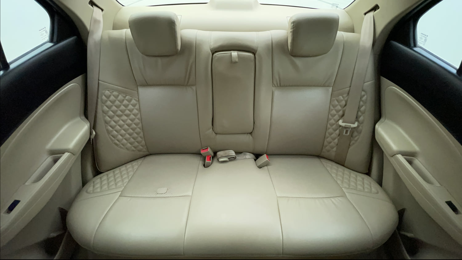 Used 2018 Maruti Suzuki Dzire ZXi Petrol Manual interior REAR SEAT CONDITION VIEW