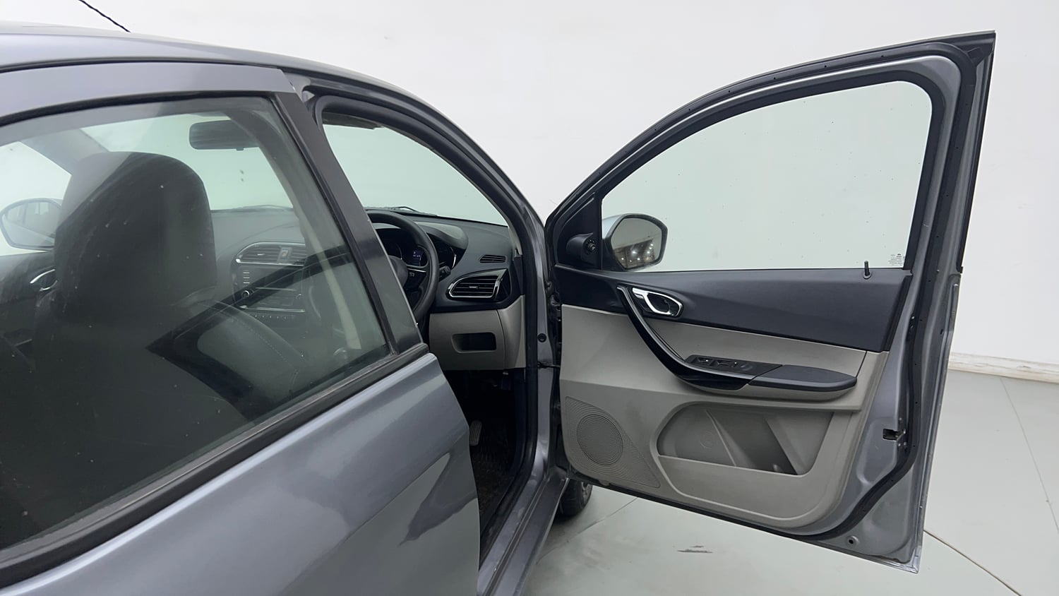 Used 2019 Tata Tiago Revotron XZ w/o Alloy Petrol Manual interior RIGHT FRONT DOOR OPEN VIEW