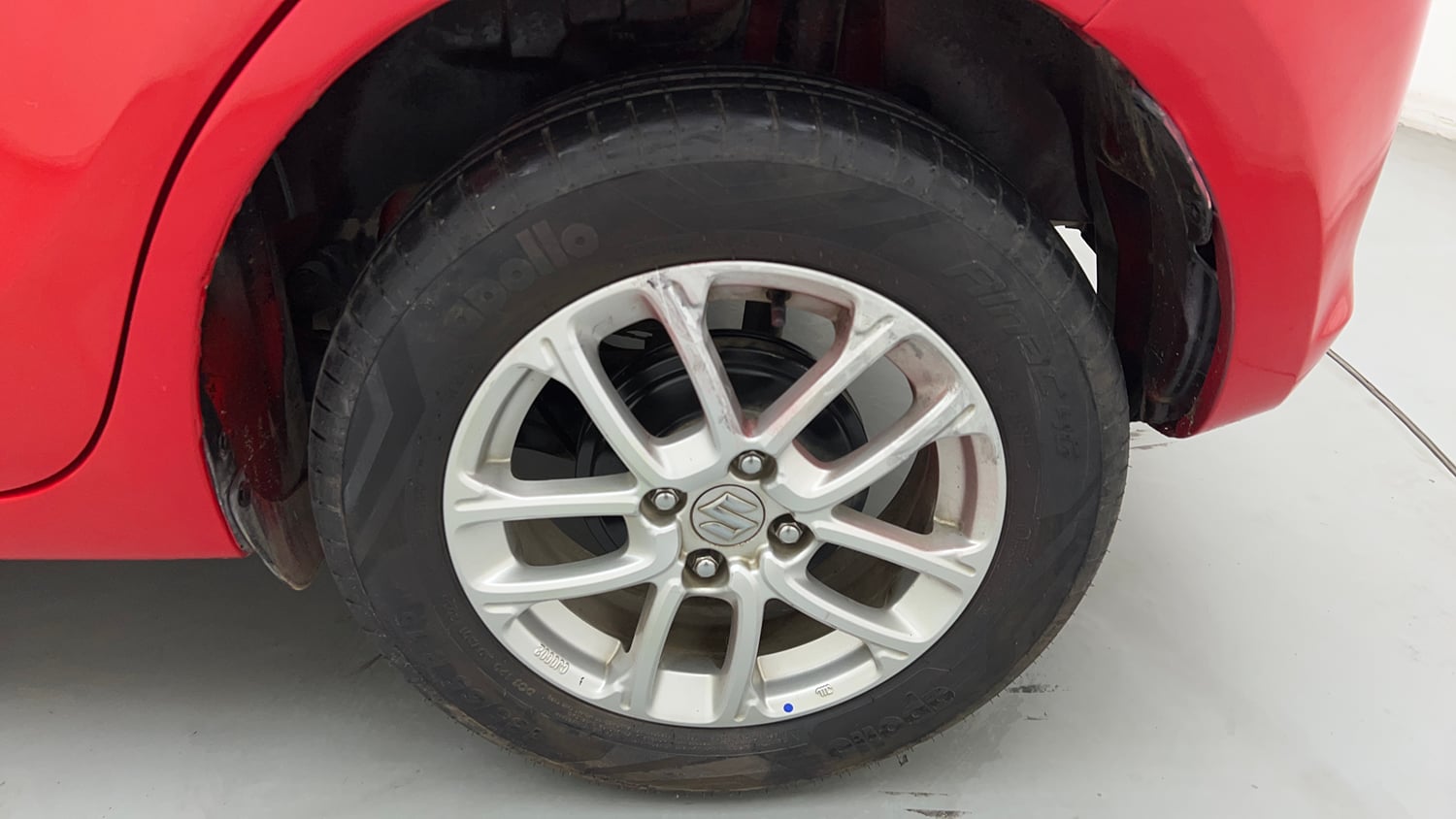 Used 2022 Maruti Suzuki Swift ZXi AMT Petrol Automatic tyres LEFT REAR TYRE RIM VIEW