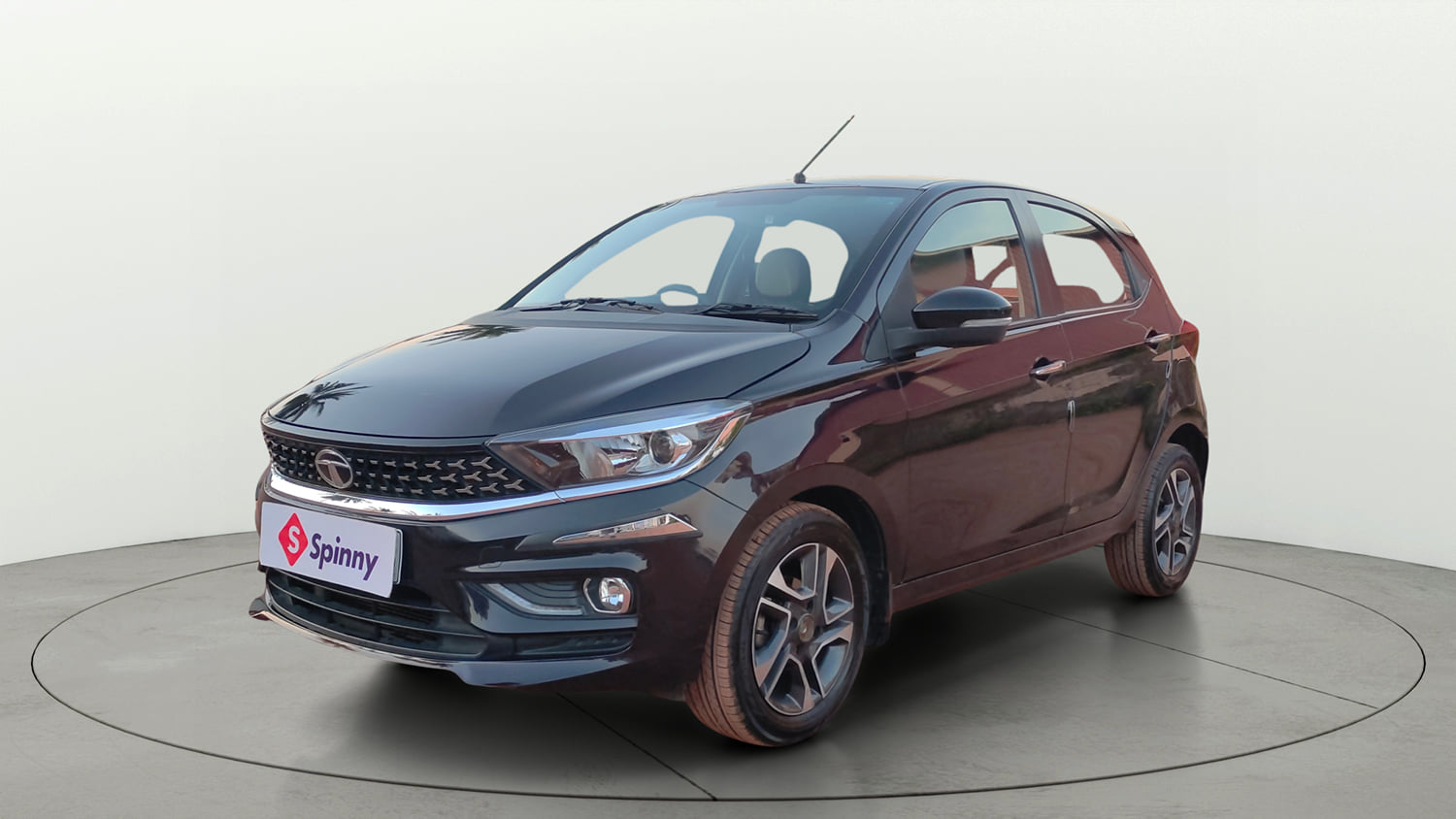 Used 2023 Tata Tiago XZA Plus Petrol Automatic exterior LEFT FRONT CORNER VIEW
