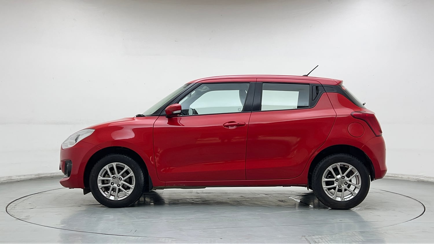 Used 2022 Maruti Suzuki Swift ZXi AMT Petrol Automatic exterior LEFT SIDE VIEW