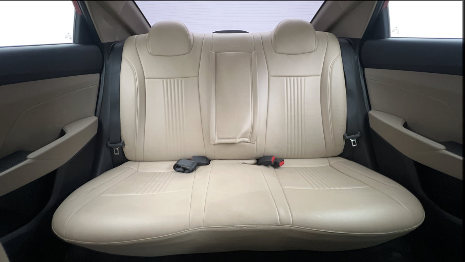 Used 2019 Hyundai Verna SX 1.6 VTVT Petrol Manual interior REAR SEAT CONDITION VIEW