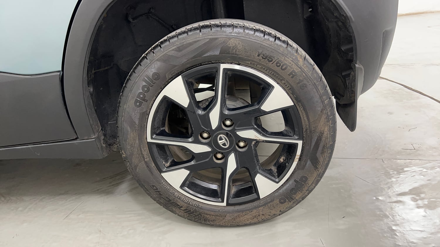 Used 2023 Tata Punch Creative Dual Tone Petrol Manual tyres LEFT REAR TYRE RIM VIEW