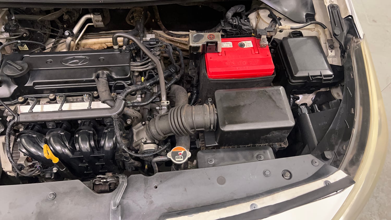 Used 2015 Hyundai Elite i20 Magna 1.2 Petrol Manual engine ENGINE LEFT SIDE VIEW