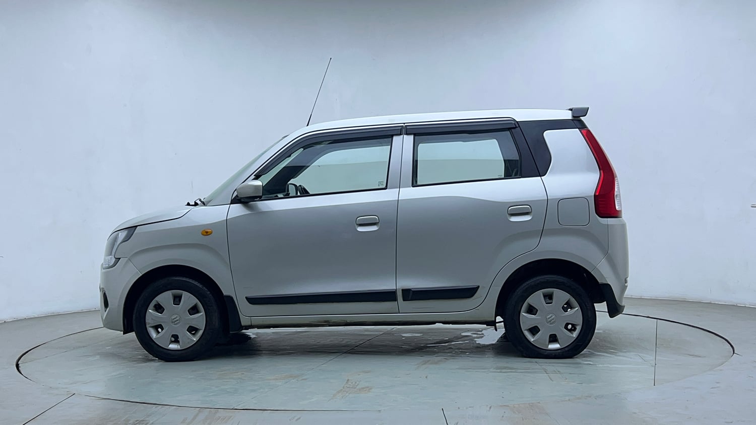 Used 2022 Maruti Suzuki Wagon R VXI 1.0 CNG Cng Manual exterior LEFT SIDE VIEW