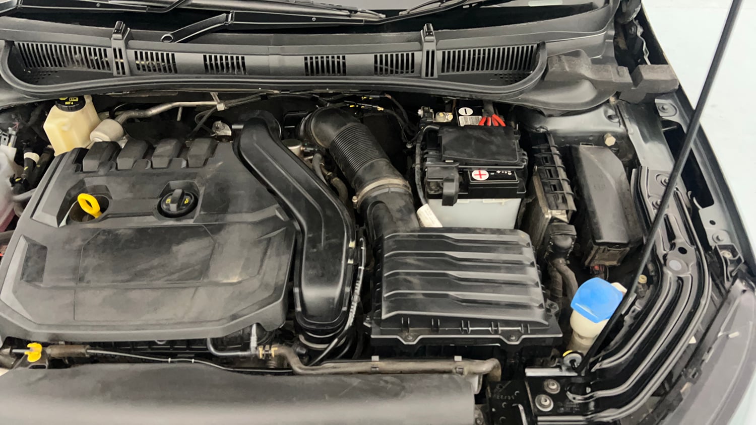 Used 2023 Skoda Slavia Style 1.5L TSI DSG Petrol Automatic engine ENGINE LEFT SIDE VIEW