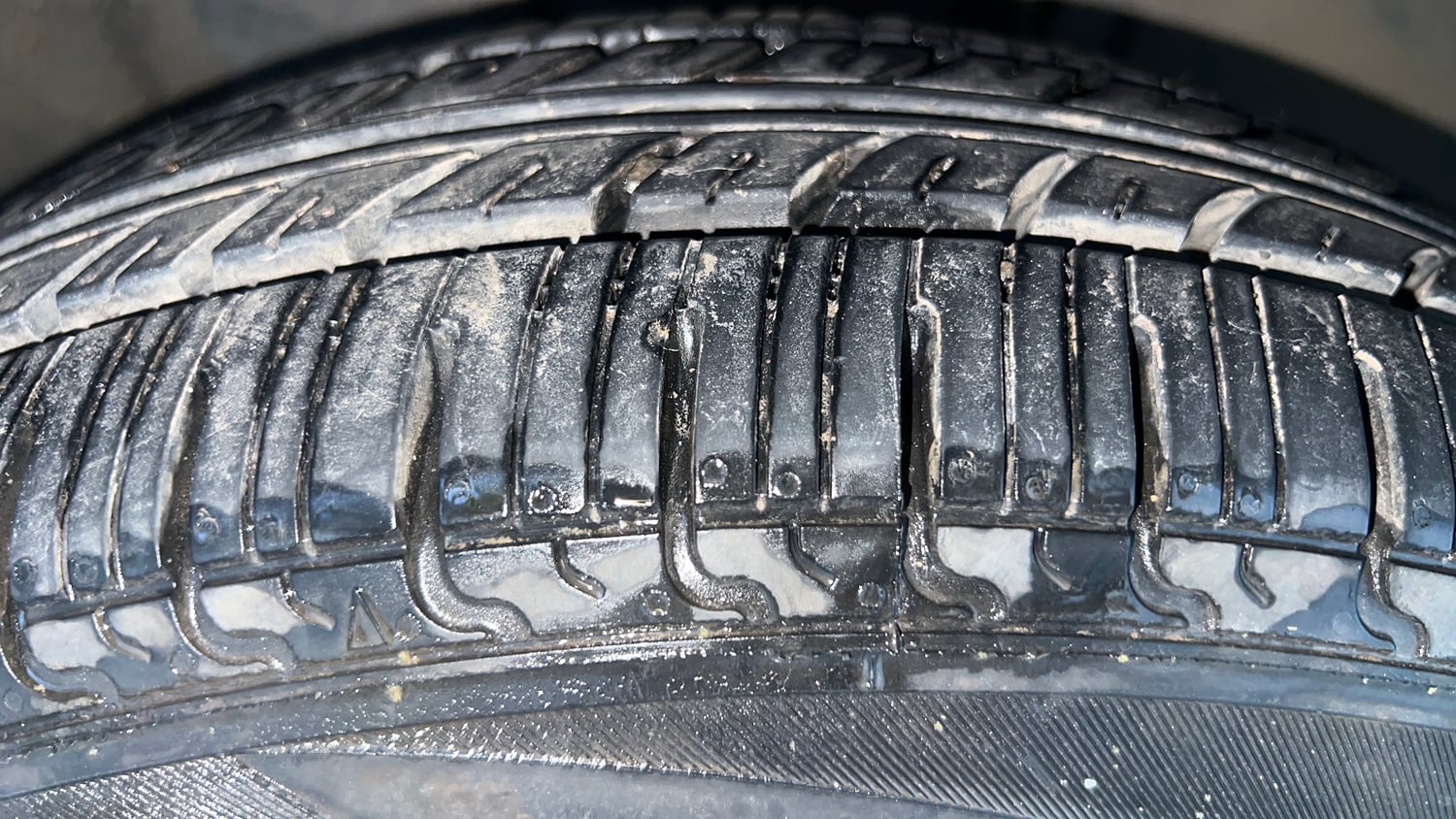 Used 2021 Renault Kwid RXT 1.0 Opt Petrol Manual tyres RIGHT FRONT TYRE TREAD VIEW