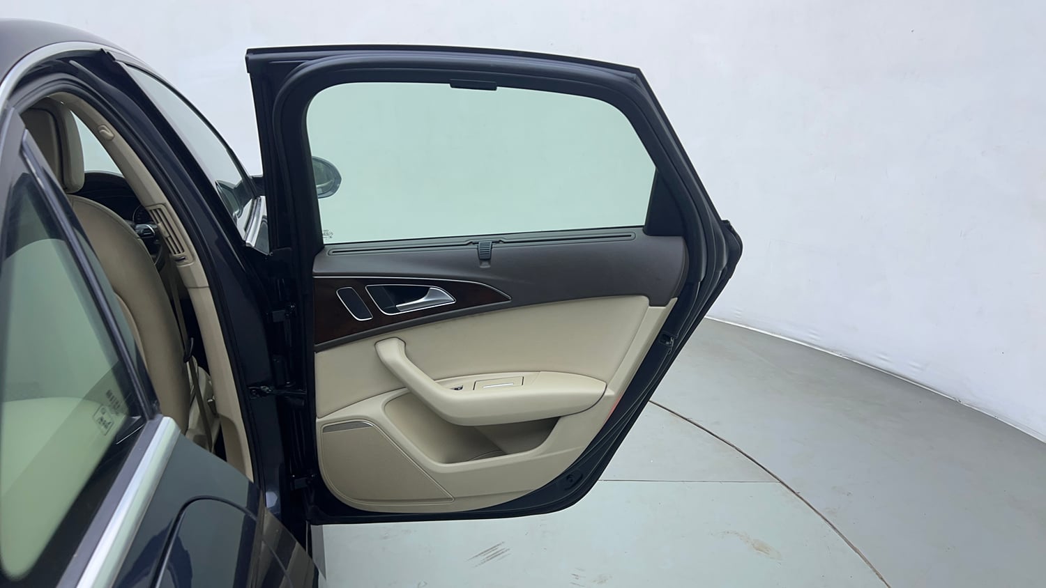 Used 2017 Audi A6 35 TFSI Petrol Automatic interior RIGHT REAR DOOR OPEN VIEW