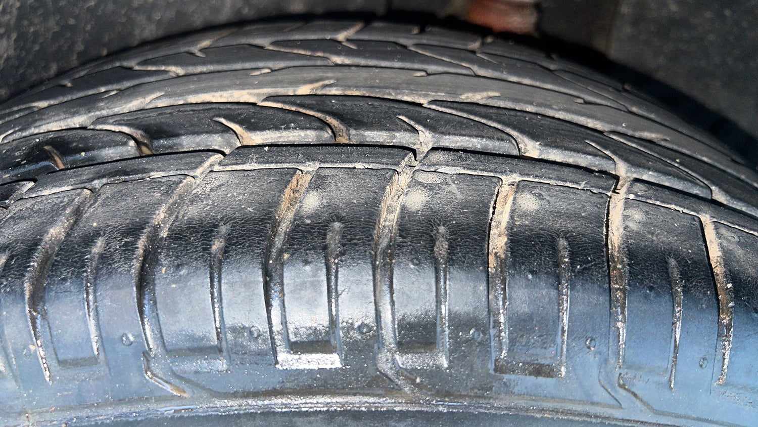 Used 2016 Hyundai Creta 1.6 SX Plus AT Petrol Petrol Automatic tyres LEFT REAR TYRE TREAD VIEW
