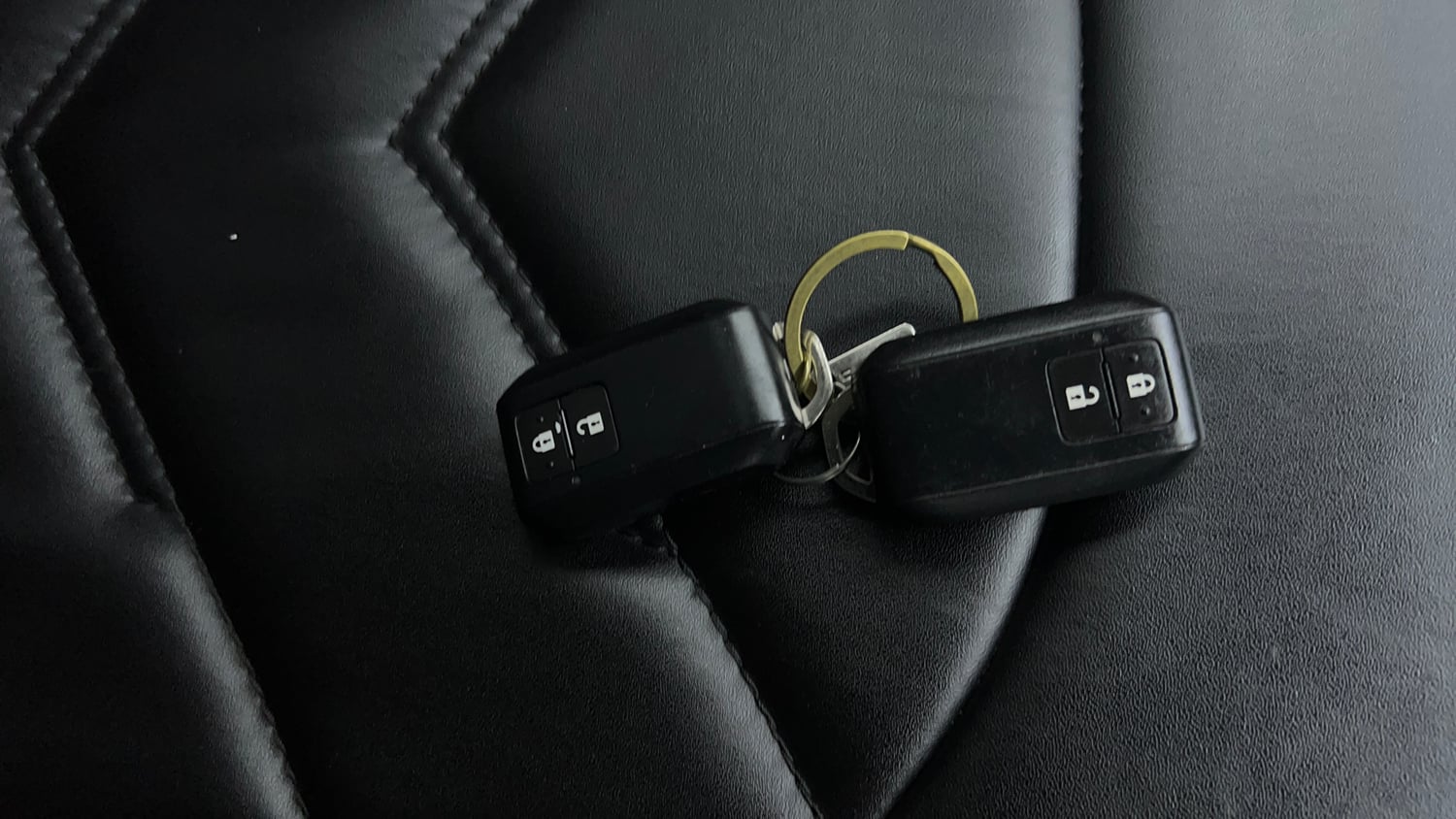 Used 2024 Maruti Suzuki Baleno Zeta MT Petrol Manual extra CAR KEY VIEW
