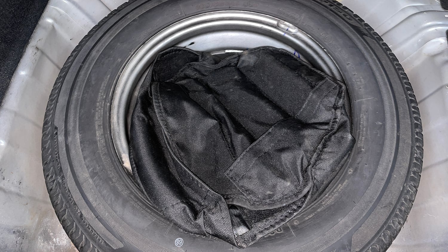 Used 2022 Tata Altroz XZ Petrol Petrol Manual tyres SPARE TYRE VIEW