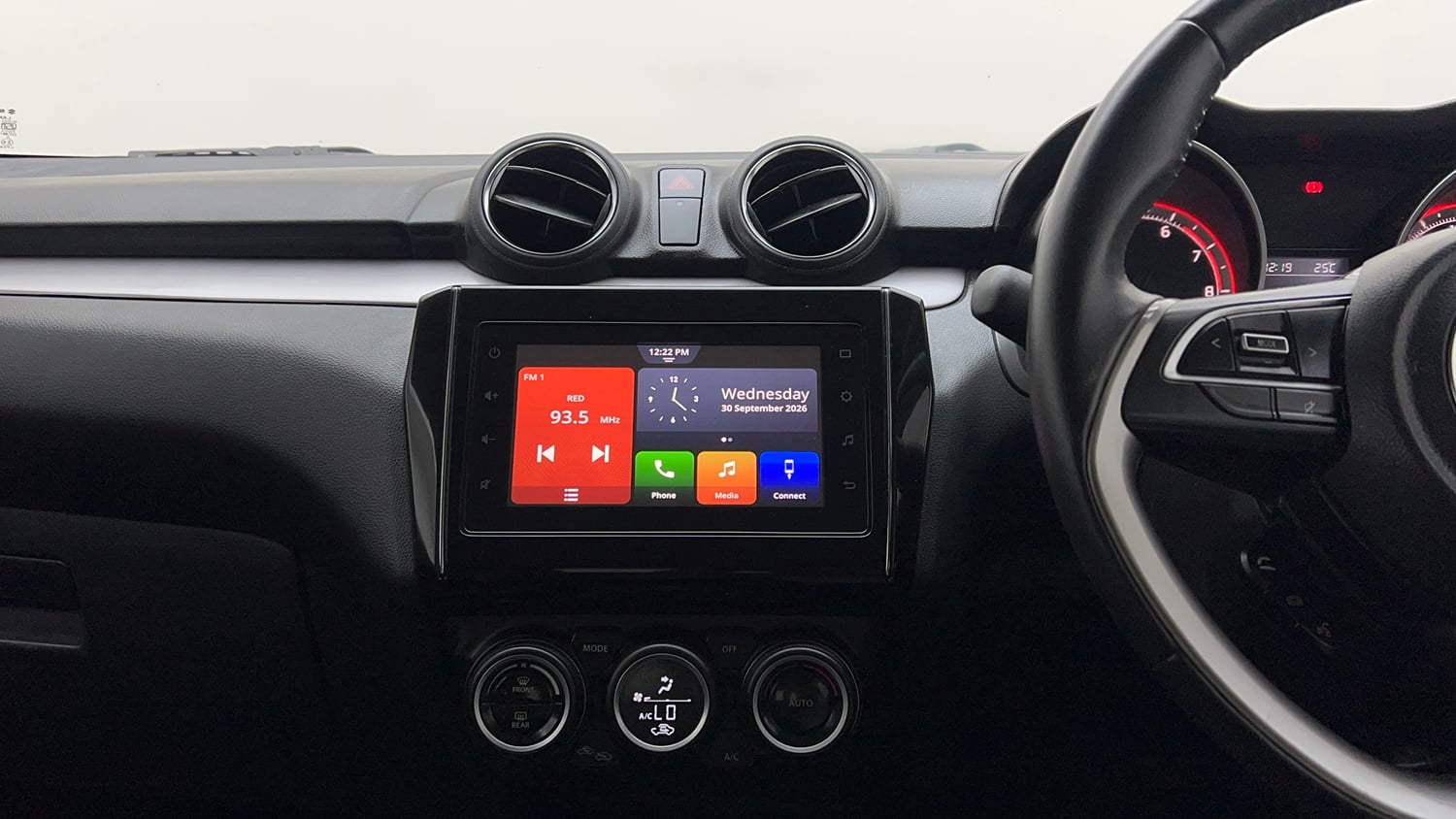 Used 2022 Maruti Suzuki Swift ZXi AMT Petrol Automatic interior MUSIC SYSTEM & AC CONTROL VIEW