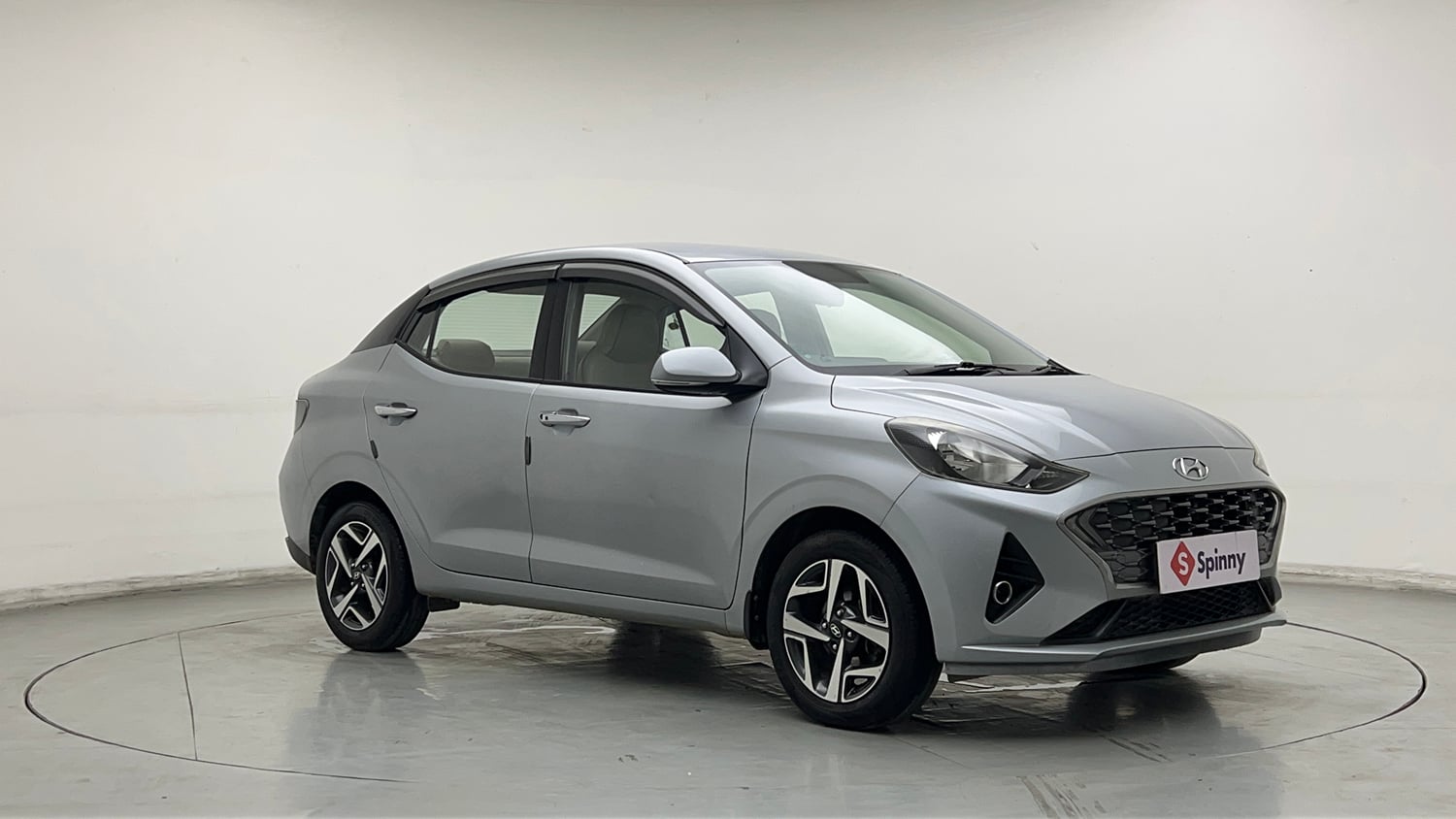 Used 2020 Hyundai Aura SX 1.2 Petrol Petrol Manual exterior RIGHT FRONT CORNER VIEW