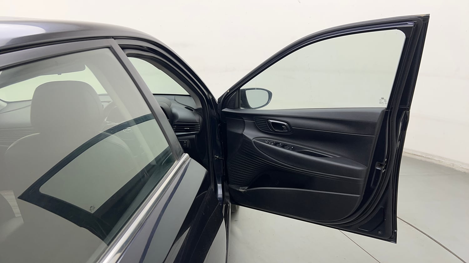Used 2020 Hyundai i20 Sportz 1.2 MT Petrol Manual interior RIGHT FRONT DOOR OPEN VIEW