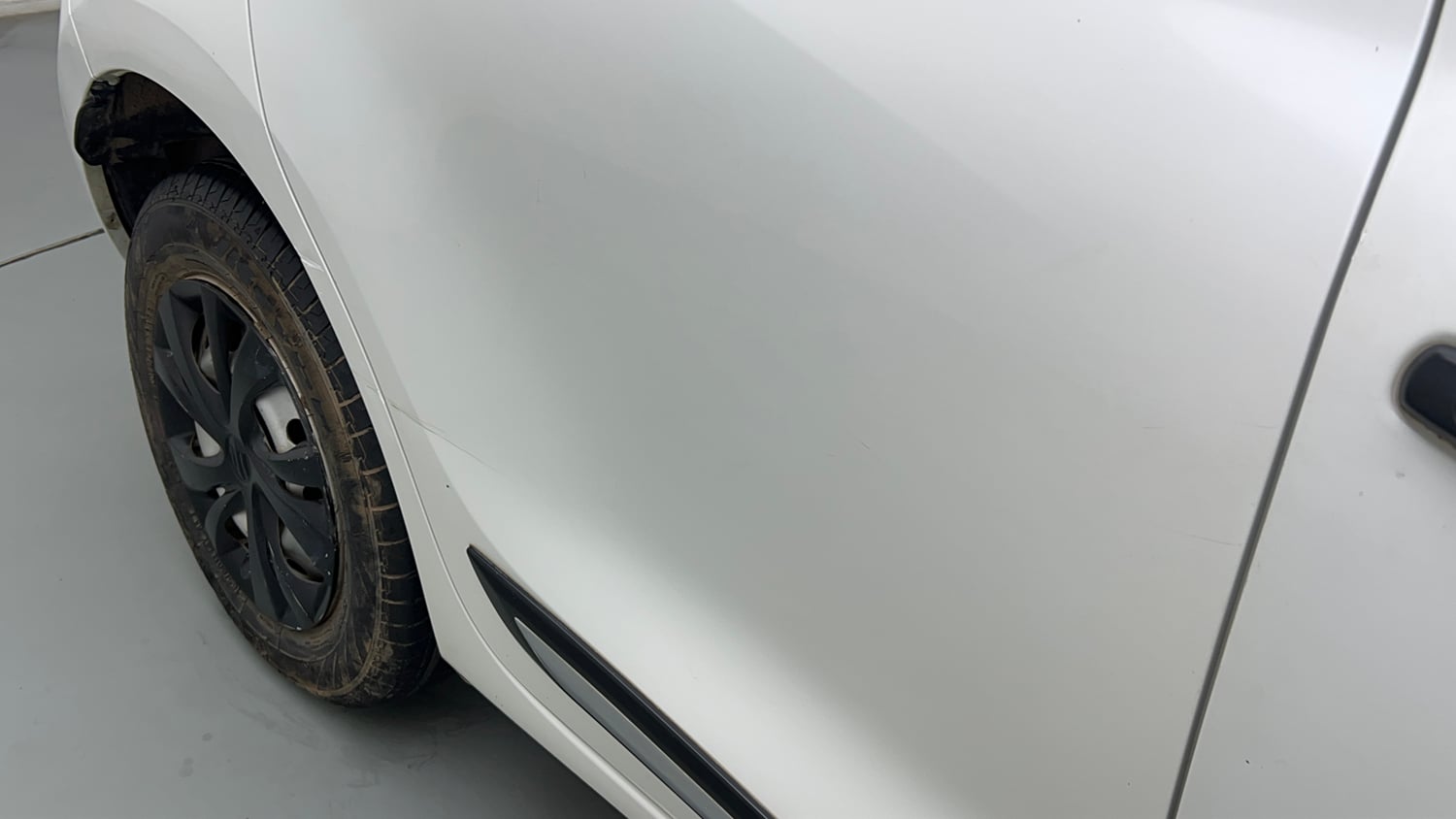 Used 2022 Maruti Suzuki Swift LXi Petrol Manual dents MINOR SCRATCH