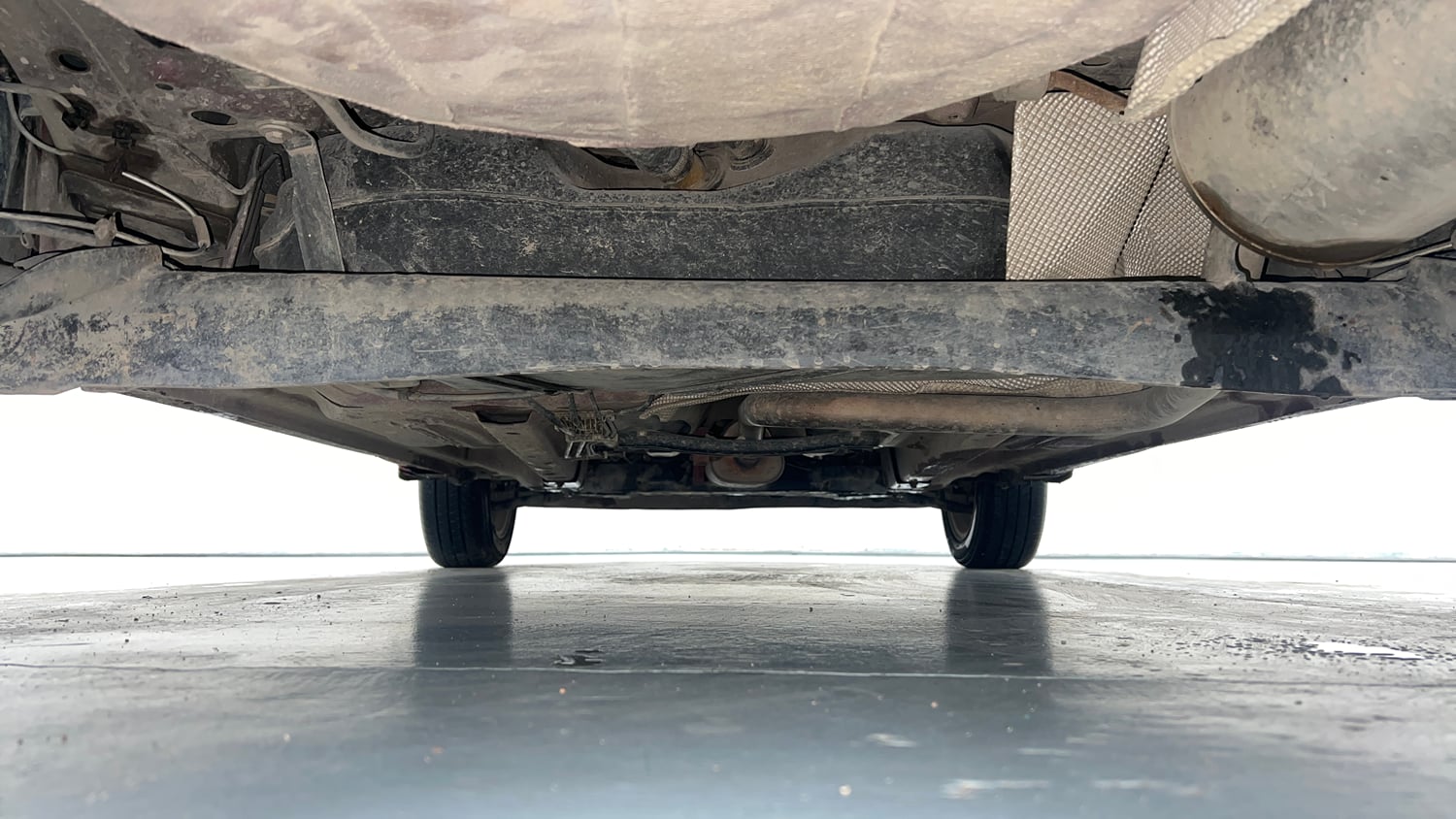 Used 2019 Ford Figo Titanium 1.2 Ti-VCT MT Petrol Manual extra REAR UNDERBODY VIEW (TAKEN FROM REAR)