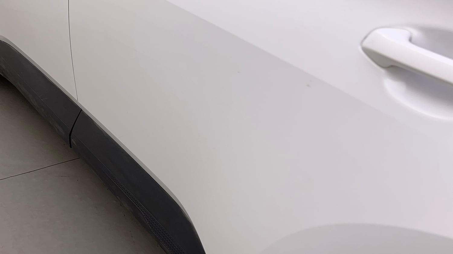 Used 2022 Kia Carens Prestige Plus 1.4 Petrol MT 7 STR Petrol Manual dents MINOR SCRATCH