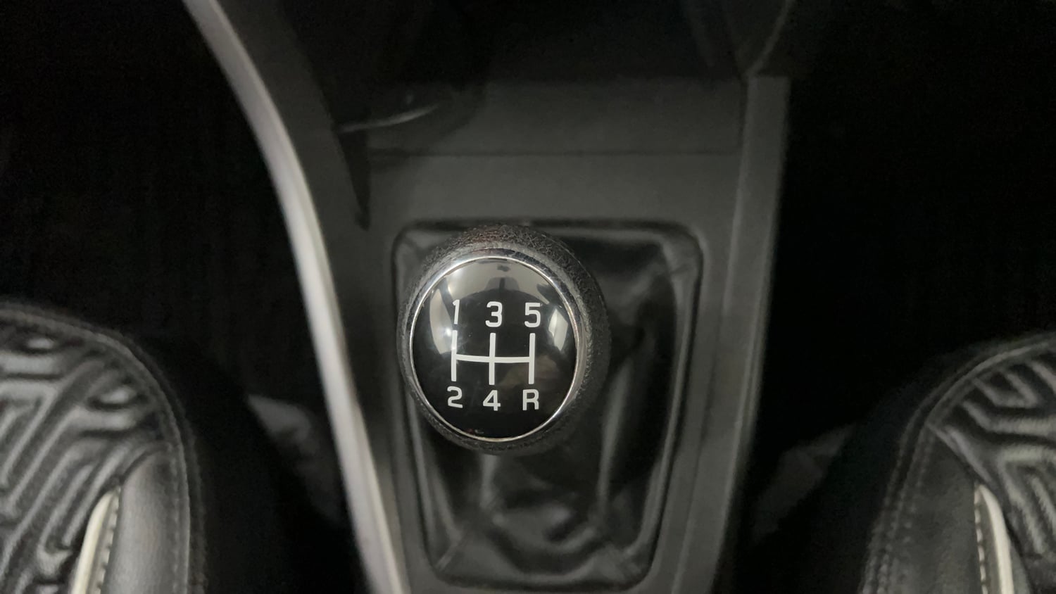 Used 2023 Maruti Suzuki Brezza VXi Petrol Manual interior GEAR  KNOB VIEW
