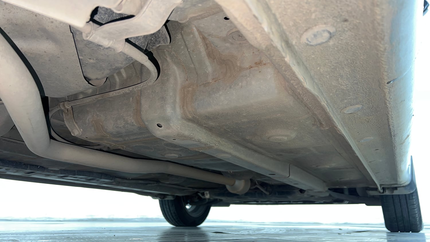 Used 2020 Hyundai Aura SX 1.2 Petrol Petrol Manual extra REAR RIGHT UNDERBODY VIEW