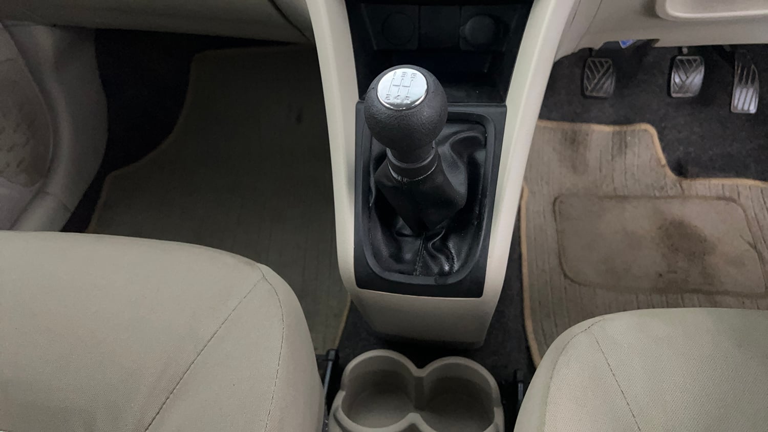 Used 2017 Maruti Suzuki Celerio VXi Petrol Manual interior GEAR  KNOB VIEW
