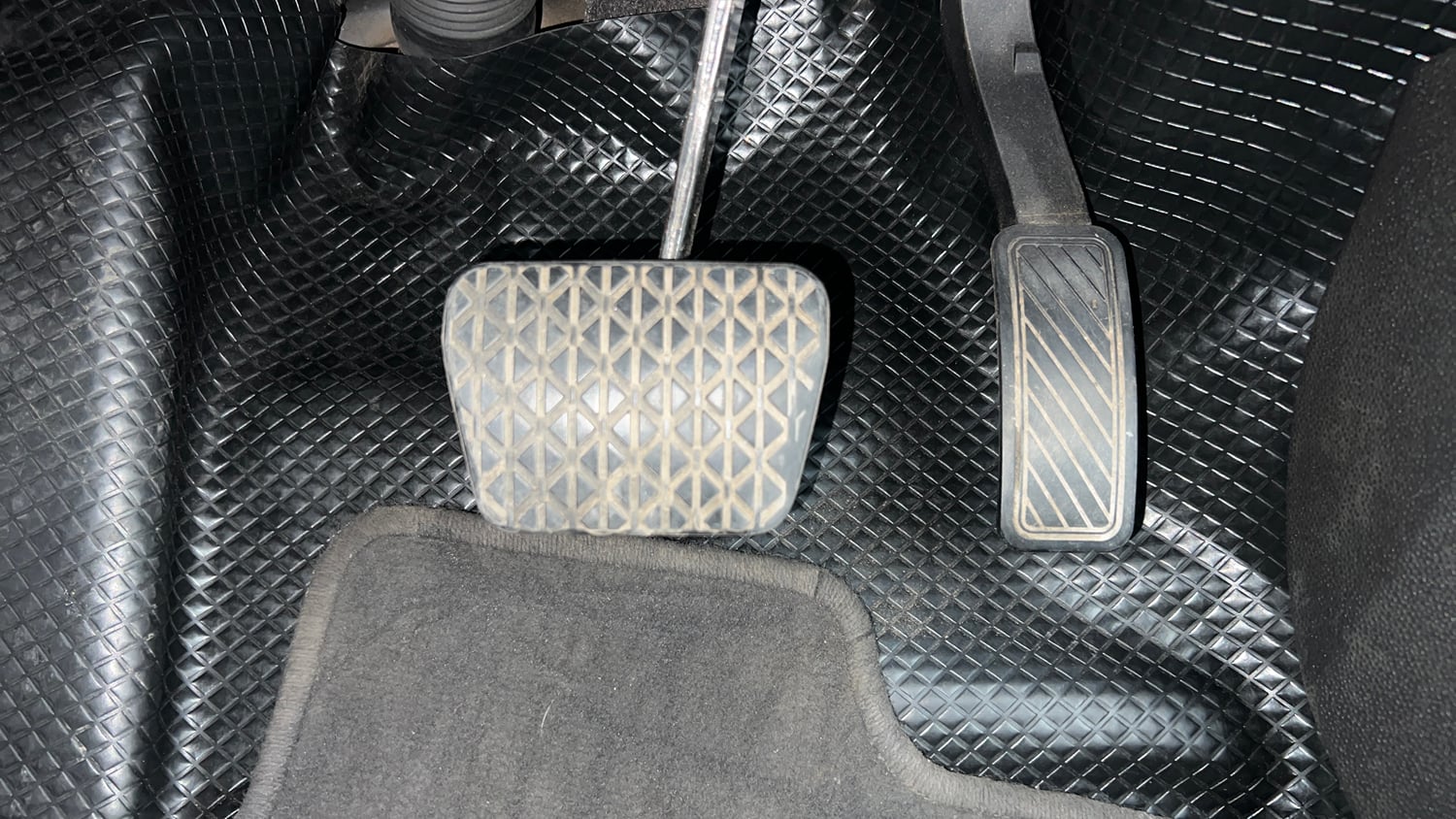 Used 2016 Ford EcoSport Titanium 1.5L Ti-VCT AT Petrol Automatic interior PEDALS VIEW
