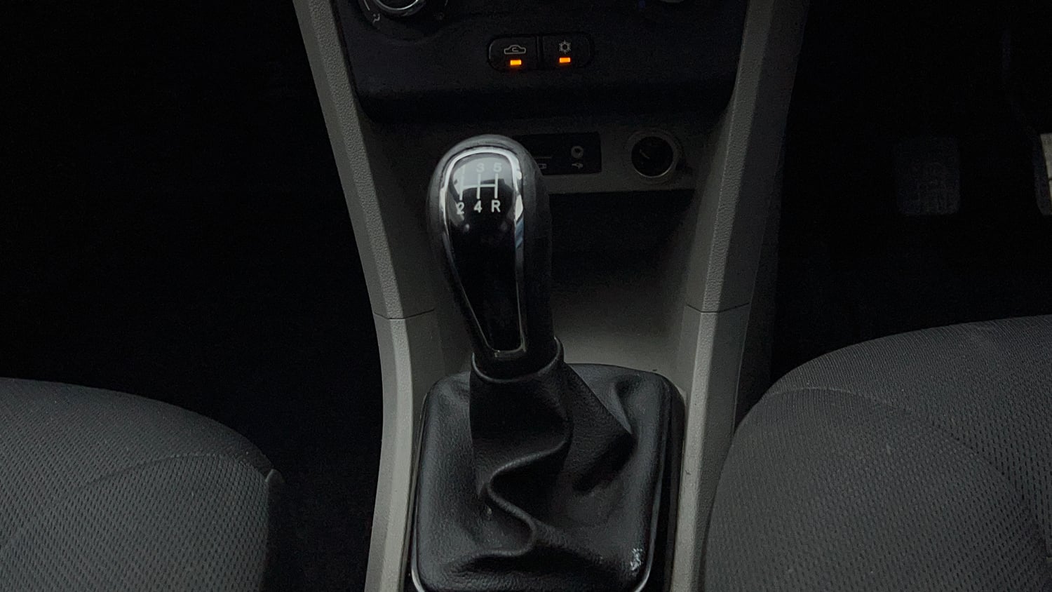 Used 2018 Tata Tiago Revotron XZ Petrol Manual interior GEAR  KNOB VIEW