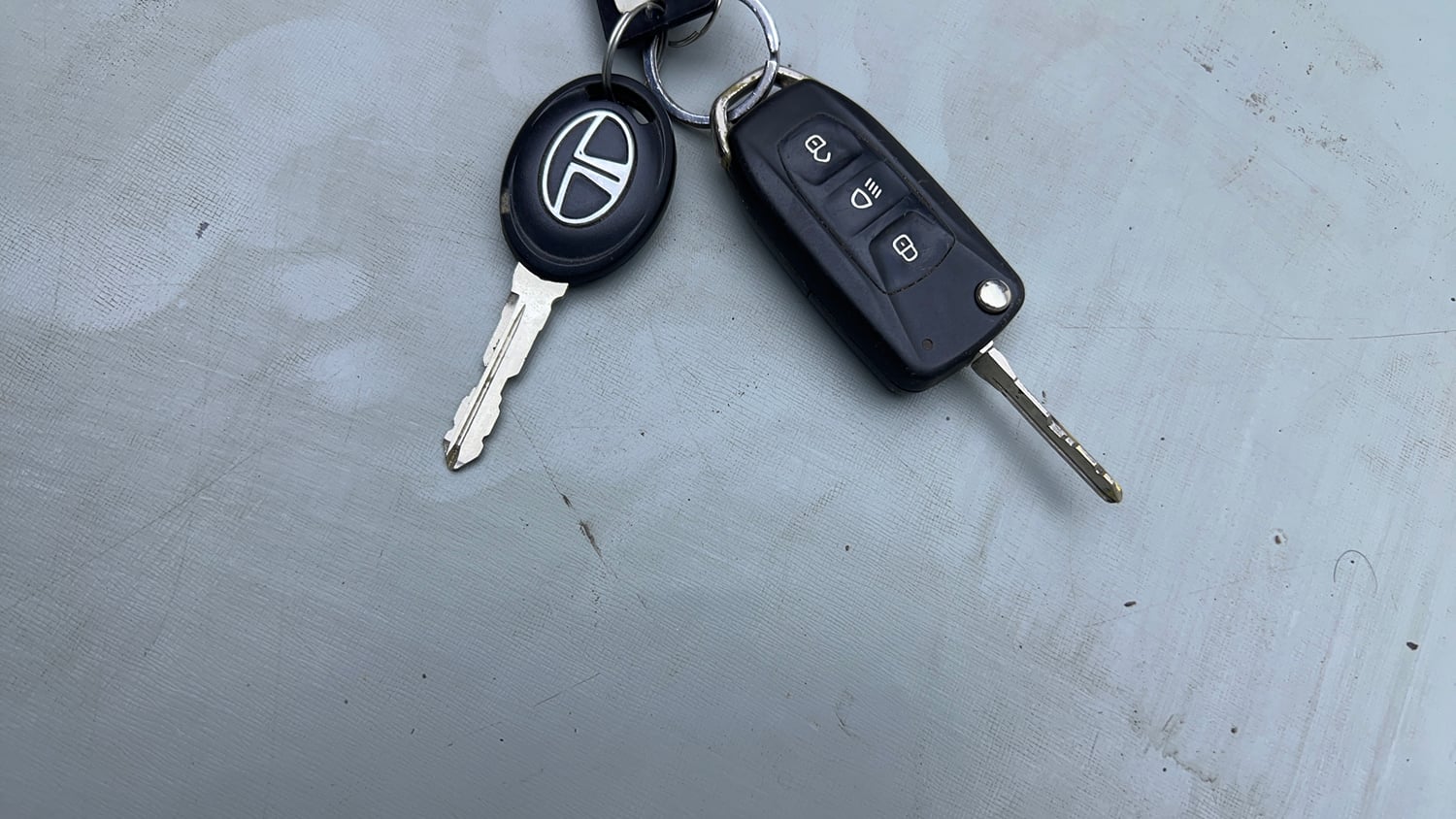 Used 2018 Tata Tigor Revotron XZA Petrol Automatic extra CAR KEY VIEW