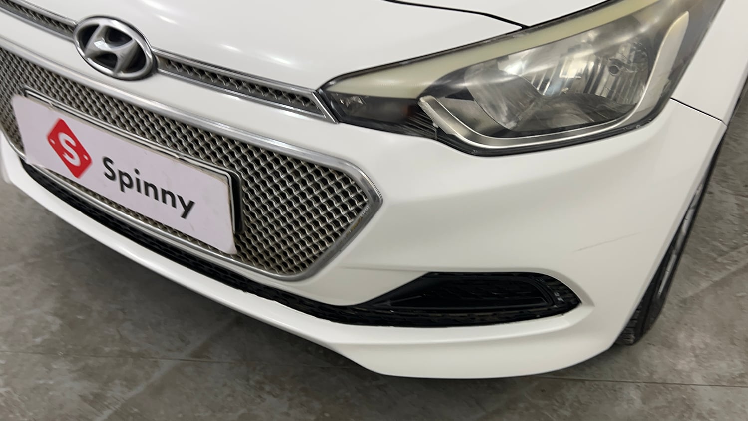 Used 2015 Hyundai Elite i20 Magna 1.2 Petrol Manual dents MINOR SCRATCH