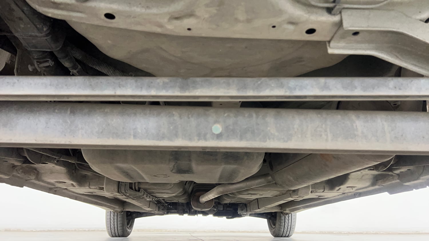 Used 2016 Hyundai Eon 1.0 Kappa Magna + (O) Petrol Manual extra REAR UNDERBODY VIEW (TAKEN FROM REAR)