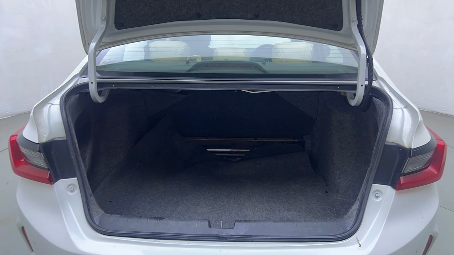 Used 2021 Honda City ZX CVT Petrol Petrol Automatic interior DICKY INSIDE VIEW