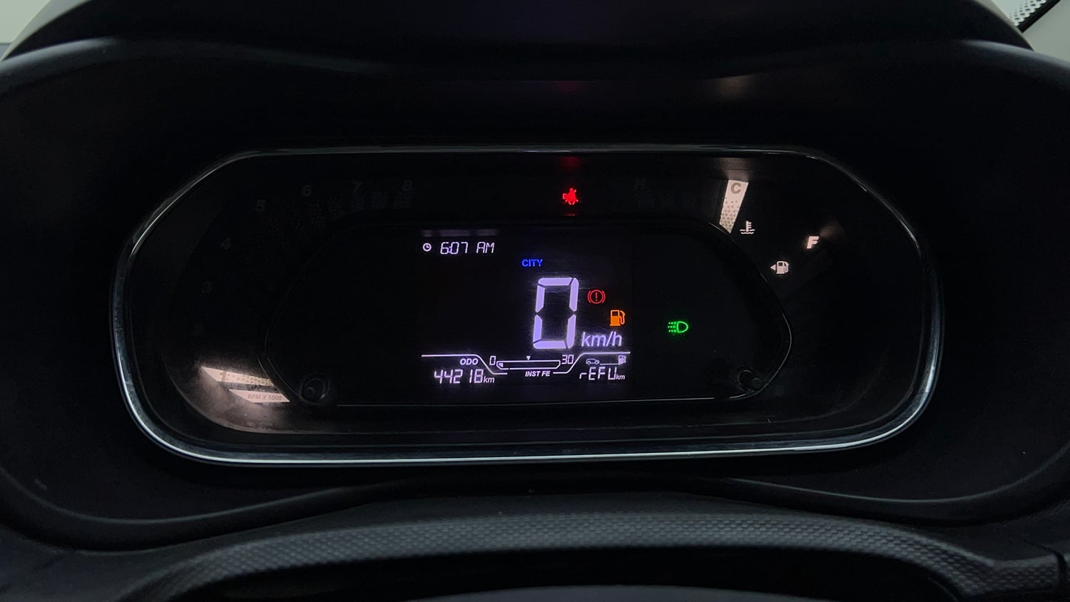Used 2021 Tata Nexon XM Petrol Manual interior CLUSTERMETER VIEW