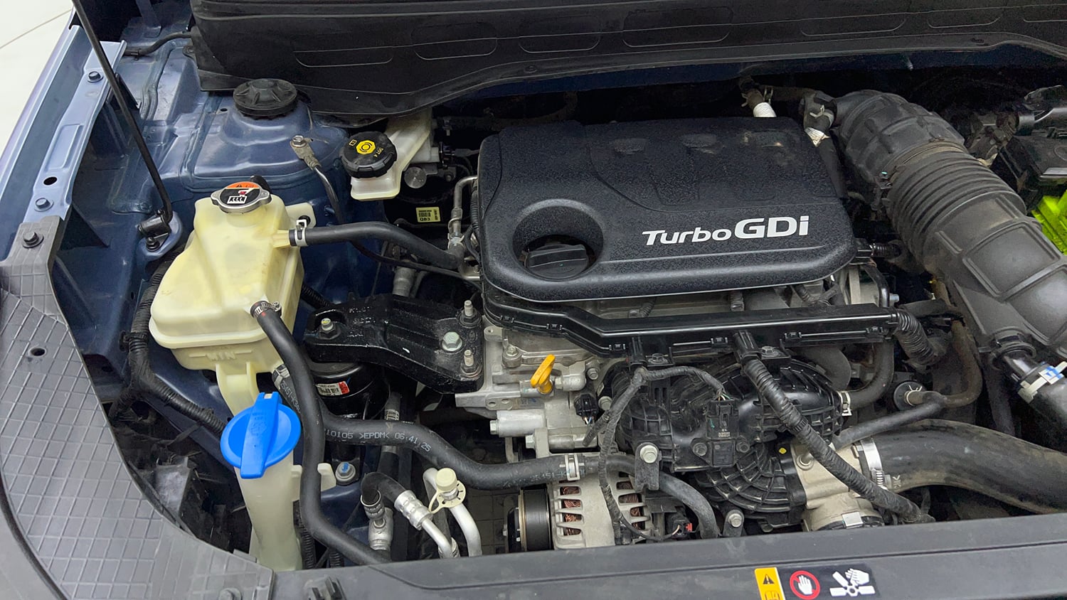 Used 2021 Hyundai Venue SX 1.0 Turbo Petrol Manual engine ENGINE RIGHT SIDE VIEW