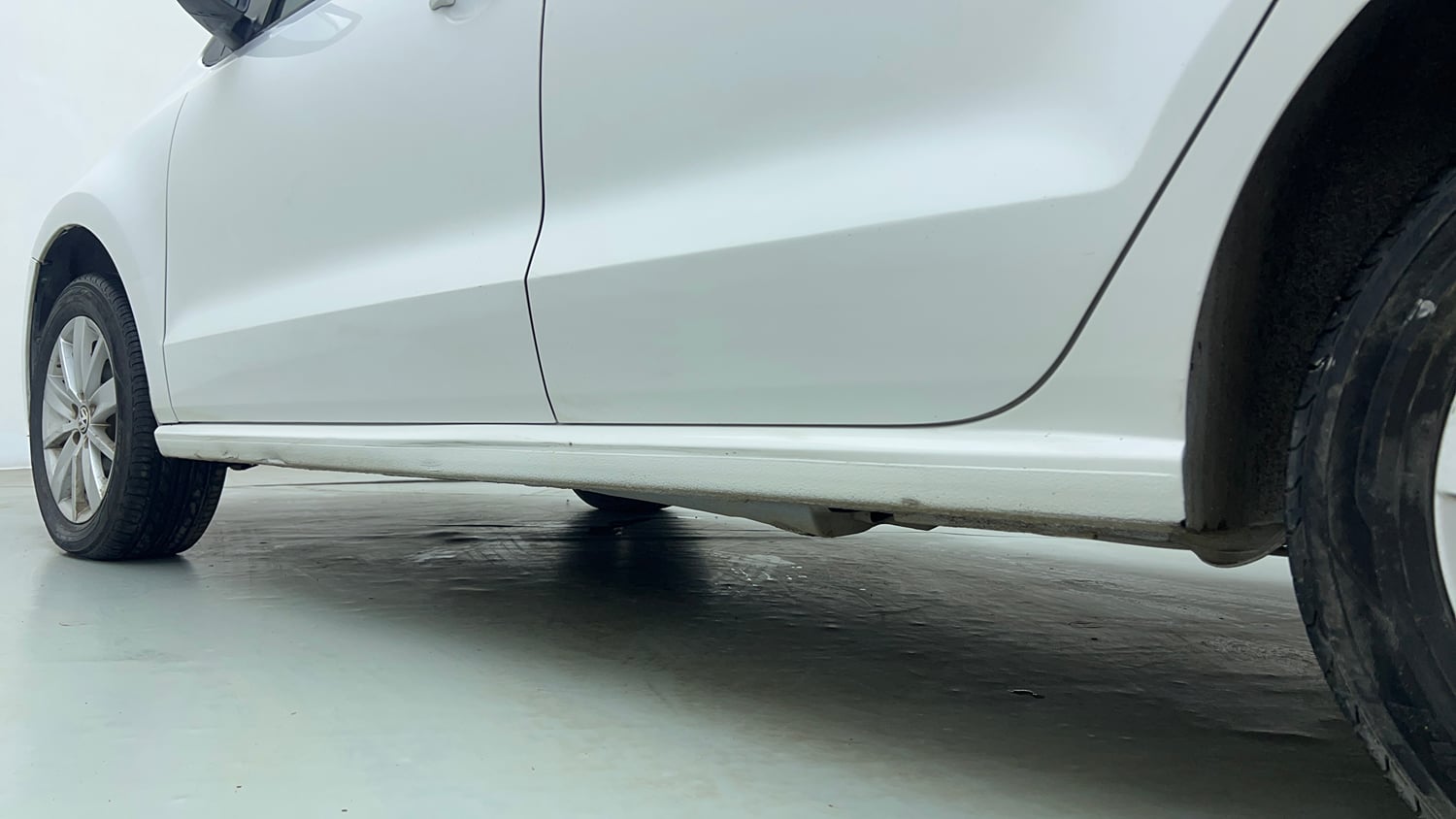 Used 2017 Volkswagen Polo Highline1.2L (P) Petrol Manual dents MINOR DENT