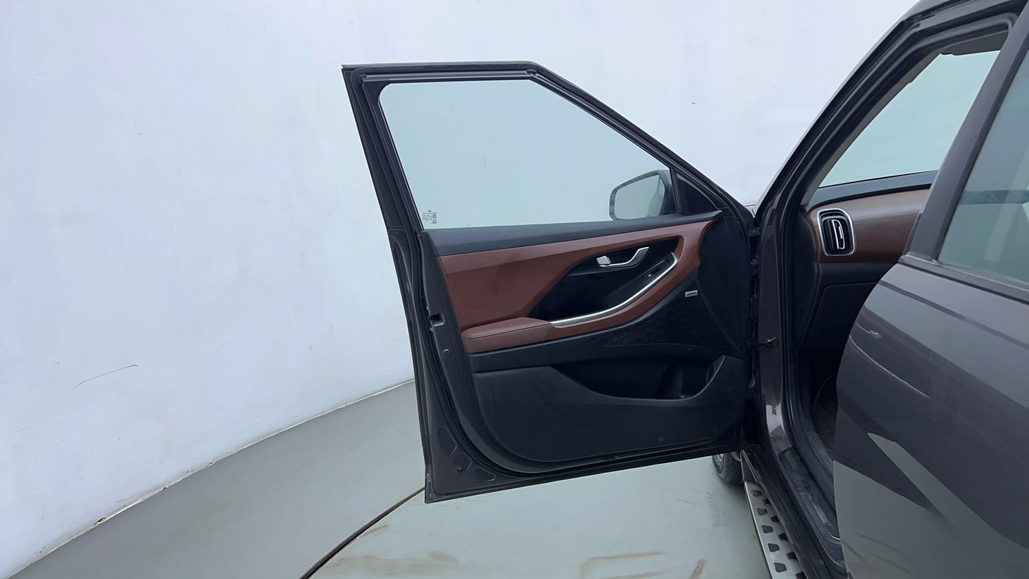 Used 2021 Hyundai Alcazar Platinum (O) 6 STR 2.0 Petrol AT Petrol Automatic interior LEFT FRONT DOOR OPEN VIEW