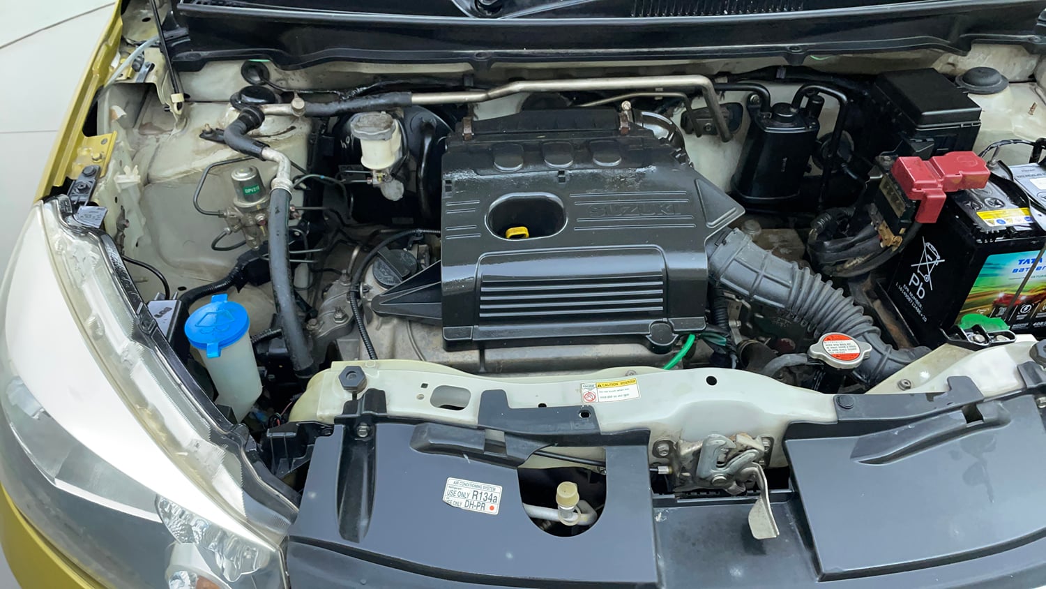 Used 2014 Maruti Suzuki Celerio VXi AMT Petrol Automatic engine ENGINE RIGHT SIDE VIEW