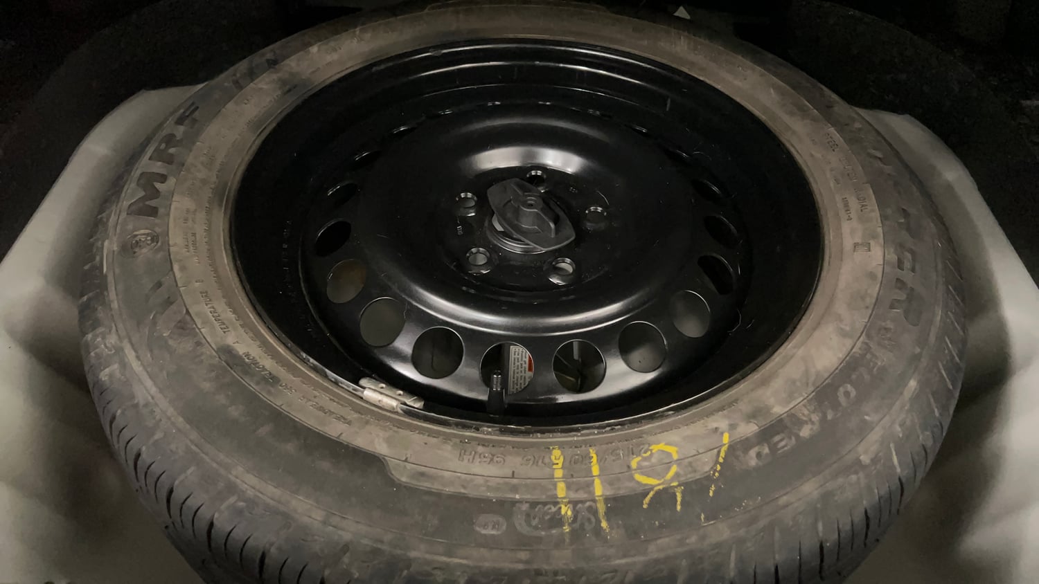 Used 2023 Maruti Suzuki Brezza VXi Petrol Manual tyres SPARE TYRE VIEW