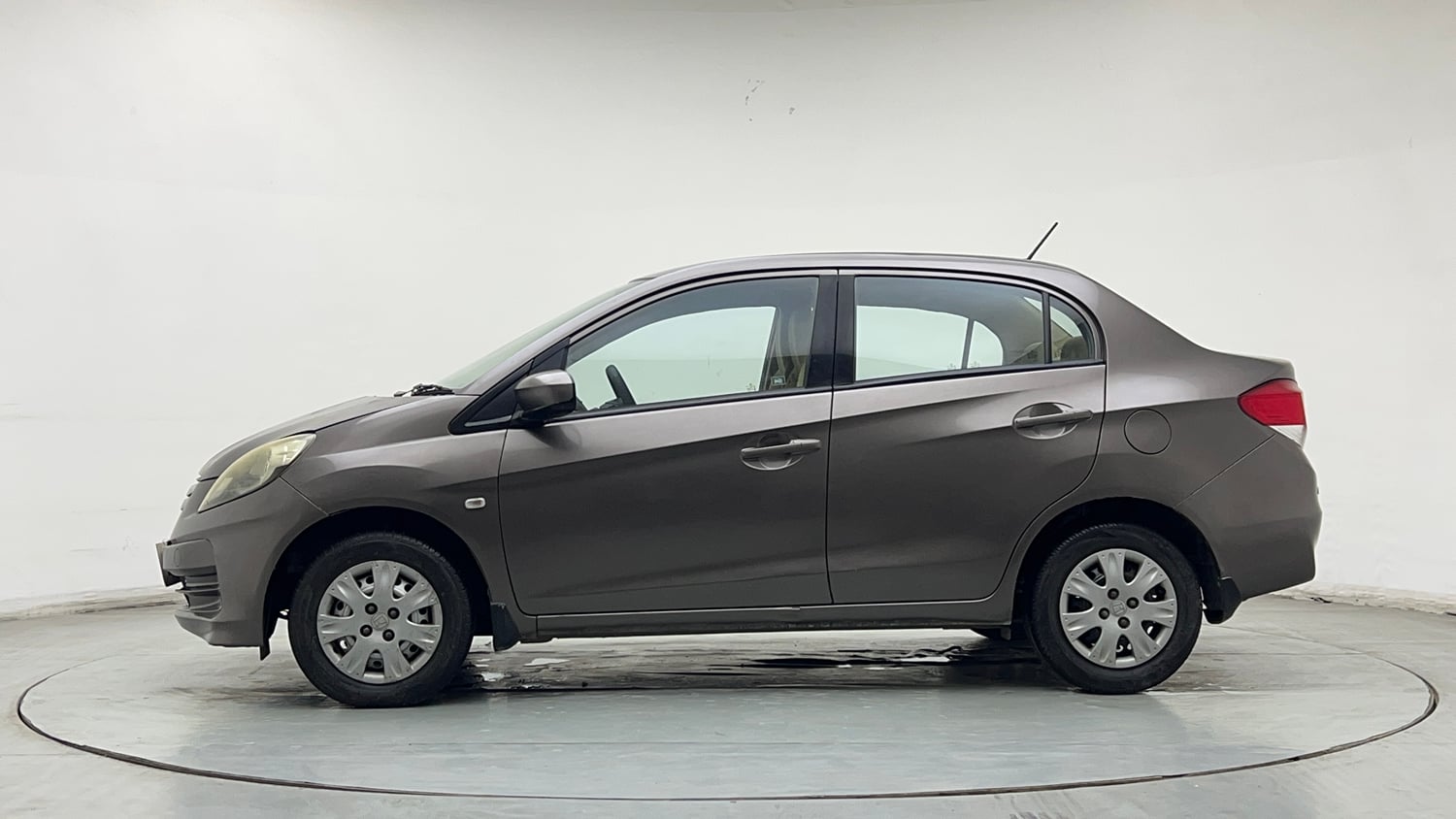 Used 2013 Honda Amaze 1.2 S i-VTEC Petrol Manual exterior LEFT SIDE VIEW