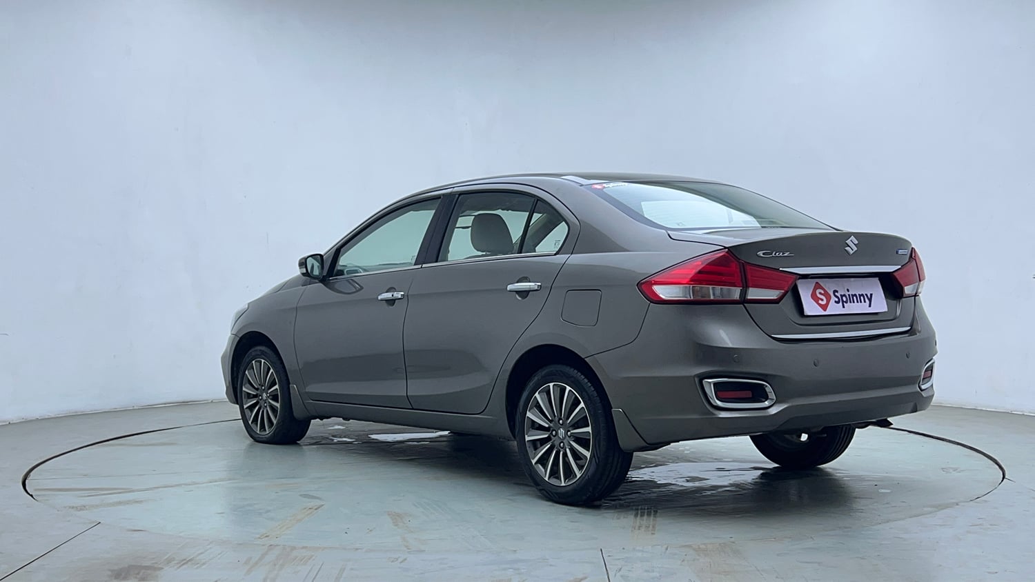 Used 2019 Maruti Suzuki Ciaz Alpha Hybrid 1.5 AT Petrol Automatic exterior LEFT REAR CORNER VIEW