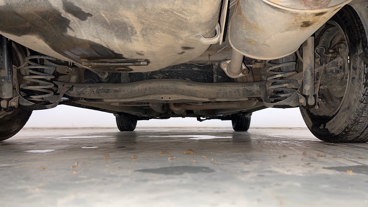 Used 2017 Honda Amaze 1.2 S i-VTEC Petrol Manual extra REAR UNDERBODY VIEW (TAKEN FROM REAR)