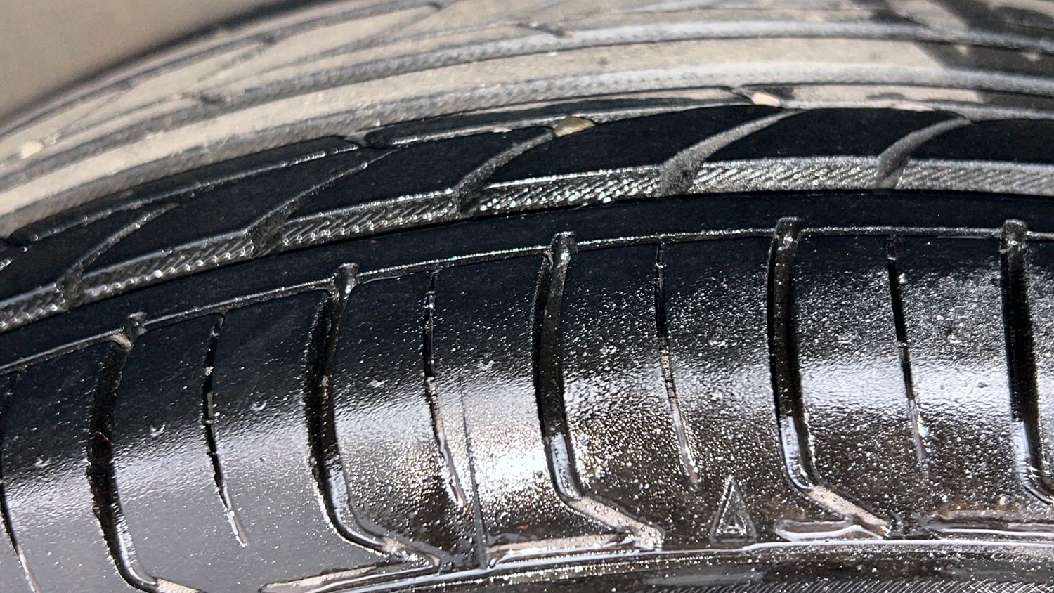 Used 2017 Maruti Suzuki Celerio VXi Petrol Manual tyres RIGHT REAR TYRE TREAD VIEW