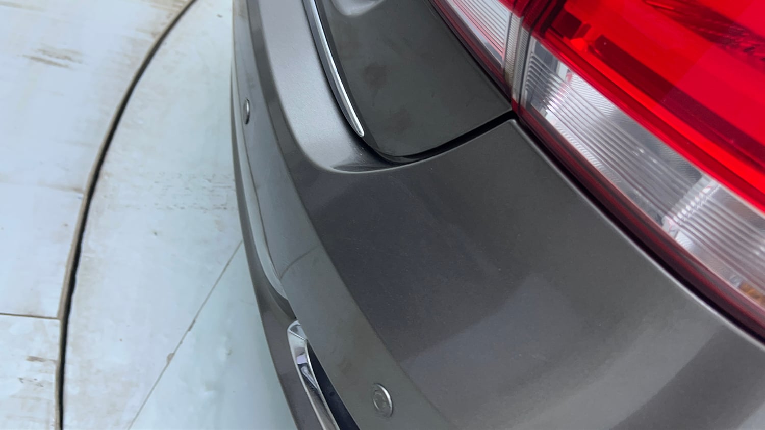 Used 2019 Maruti Suzuki Ciaz Alpha Hybrid 1.5 AT Petrol Automatic dents MINOR SCRATCH