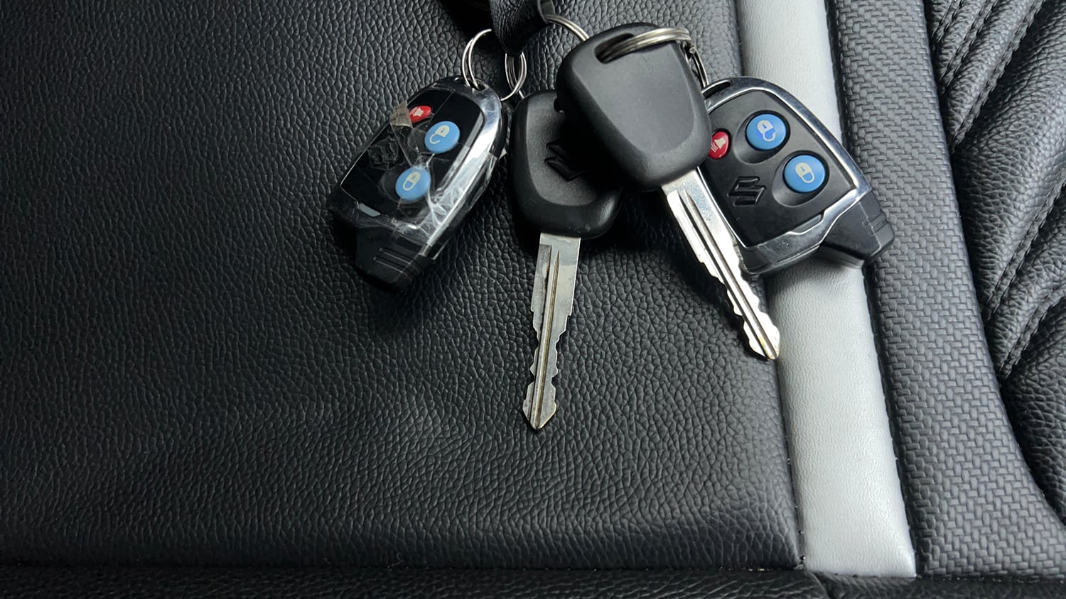 Used 2022 Maruti Suzuki Swift LXi Petrol Manual extra CAR KEY VIEW