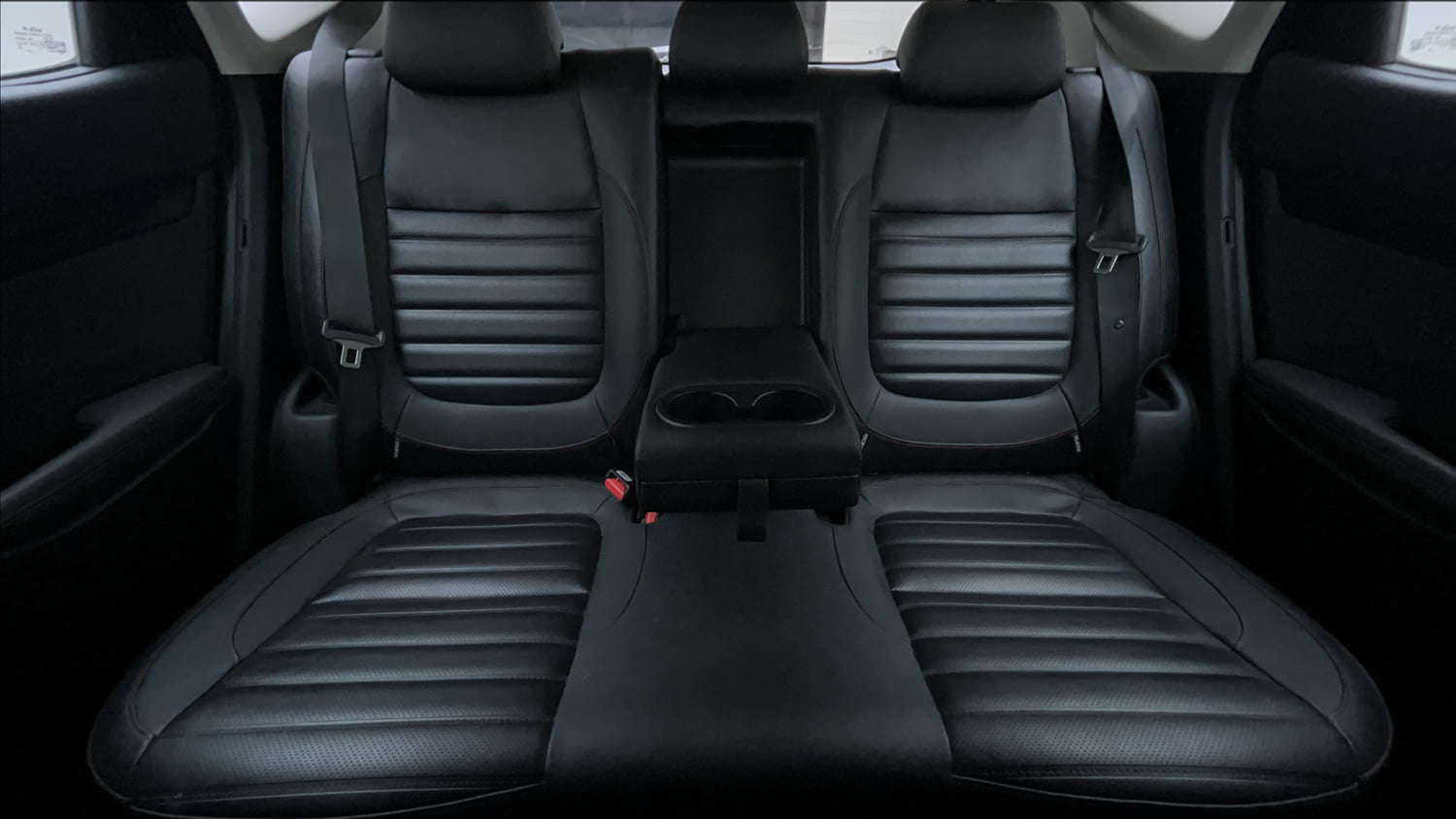 Used 2022 Kia Seltos GTX Plus 1.4 DCT Petrol Automatic interior REAR SEAT CONDITION VIEW