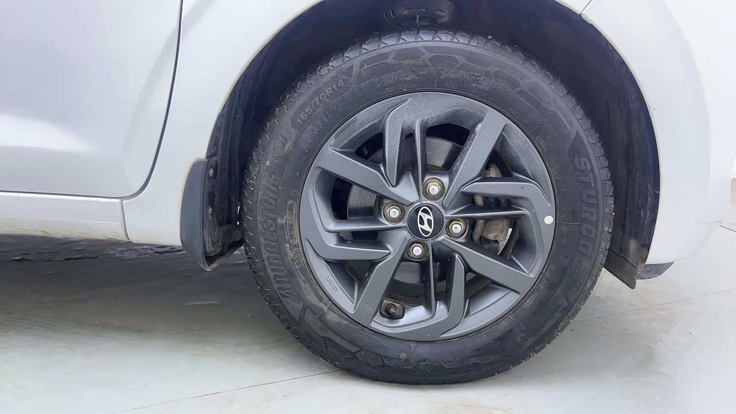Used 2020 Hyundai Grand i10 Nios Sportz AMT 1.2 Kappa VTVT Petrol Automatic tyres RIGHT FRONT TYRE RIM VIEW