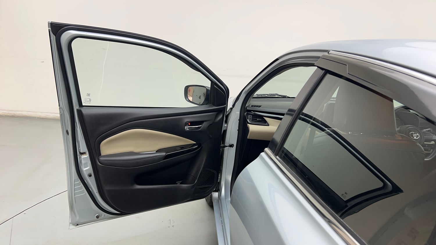Used 2023 Toyota Glanza G AMT Petrol Automatic interior LEFT FRONT DOOR OPEN VIEW